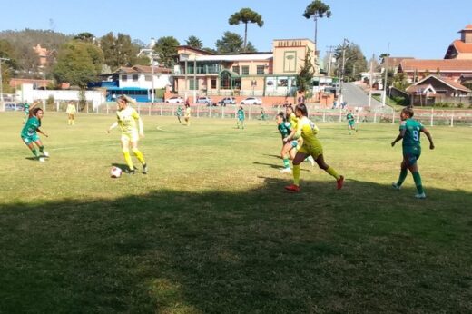 São José tem bom sábado no futebol feminino 3