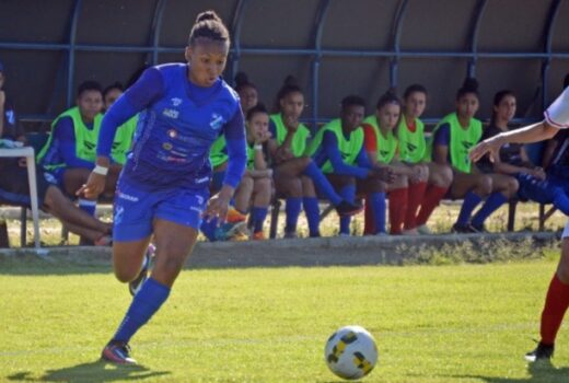 Taubaté feminino renova contrato com as duas laterais 8
