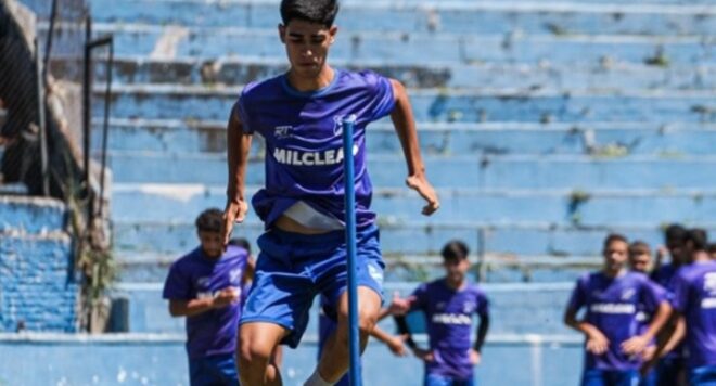 Taubaté e Atlético Guará recebem grupos da Copinha 1