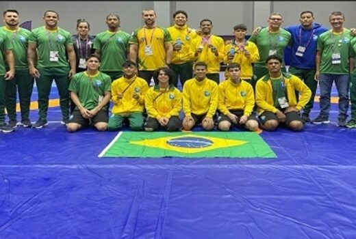 Wrestling brasileiro comemora título mundial 1