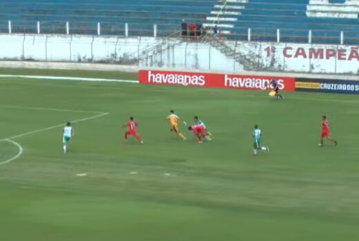 Atlético Guará empata e fica pendurado na Copinha 17
