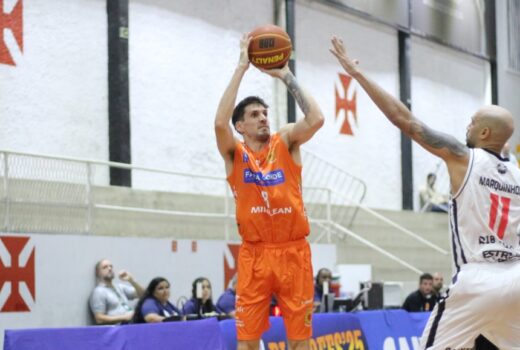 São José Basketball vence e segue na disputa 3