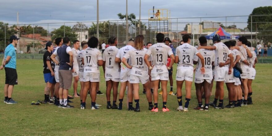 Rugby tem São José jogando diante da torcida 1