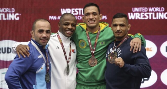 Wrestling sênior traz duas medalhas do México 1