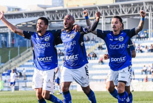 São José goleia na terceira vitória seguida 7