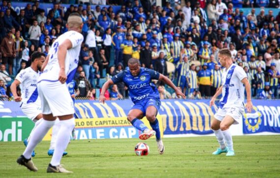 São José vence no clássico de estreia na Copa 1