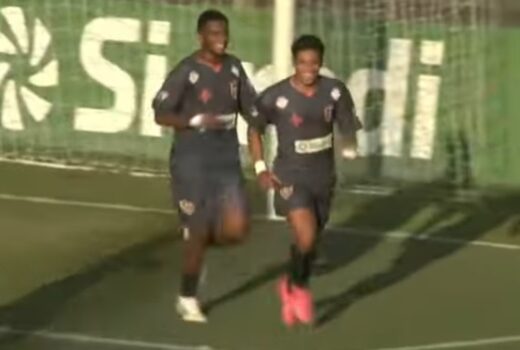Manthiqueira joga e pode ser a última em casa 11