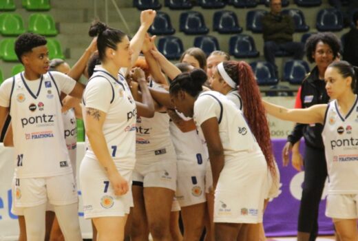 Basquete feminino joseense abre semifinal em casa 1