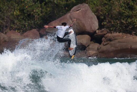 Surfe destaca competidores da casa em Ubatuba 9