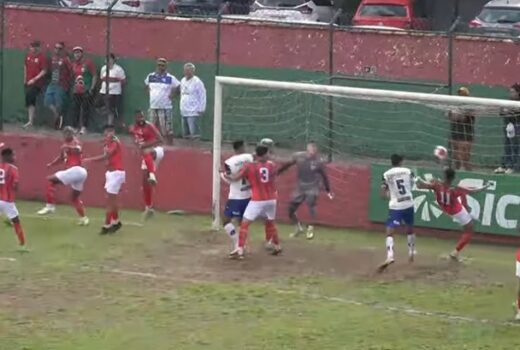São José empata e segue líder e invicto 11