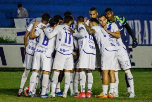 Taubaté fecha turno jogando confronto direto 4