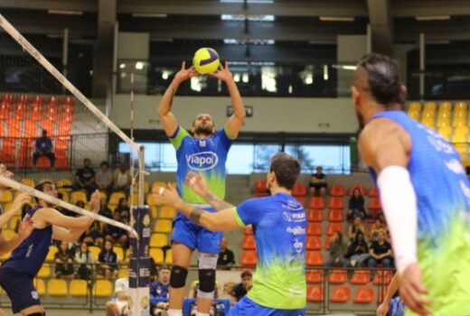 Vôlei São José apresentou time em jogo-treino 3