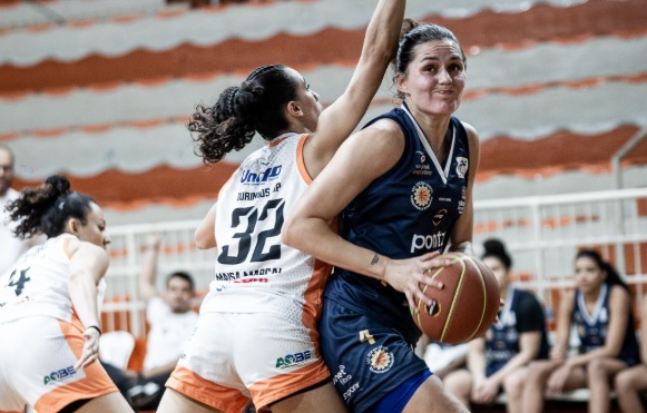 Basquete feminino joseense sofre primeira derrota 1