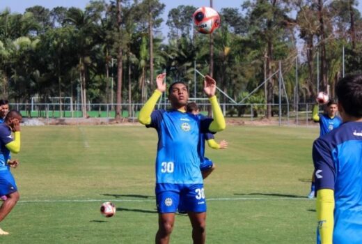 São José tem dois contratados e punição severa 4