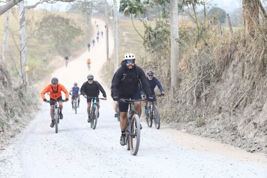 Passeio ciclístico teve 450 em 55 quilômetros 8
