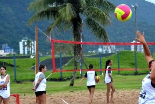 Caraguatatuba tem circuito de vôlei de praia 12