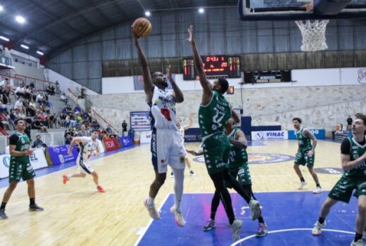 São José Basketball vence Bauru com imposição 8