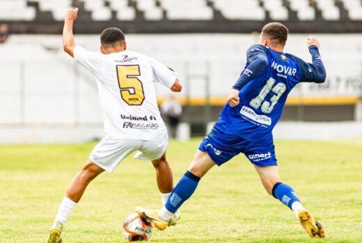 São José joga mal e abre mata-mata com derrota 7