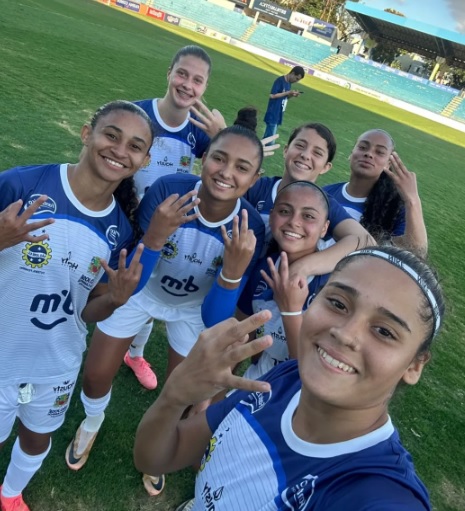 São José feminino visita caravana após goleada 3