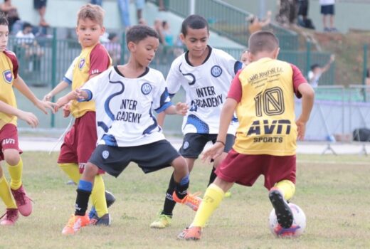 Futebol de menores tem festival no domingo 3