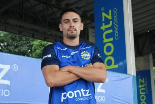São José anuncia chegada de um segundo zagueiro 15