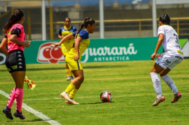 Futebol feminino da região ficou com um de três 3 Futebol feminino da região ficou com um de três 2