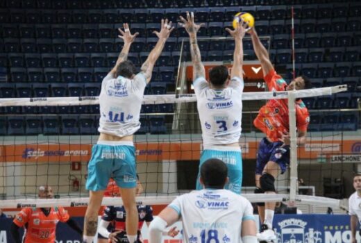 Vôlei São José leva virada em casa pela Superliga 7