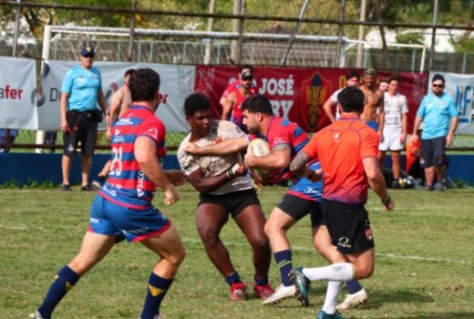 Garotos do São José Rugby surpreendem em torneio 9