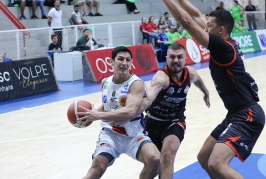 Basquete joseense acaba tropeçando em casa 9