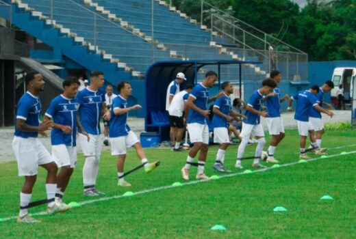 Jacareí defende posição jogando diante da torcida 8