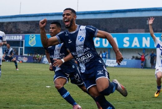 Taubaté comemora vitória expressiva e valiosa 8