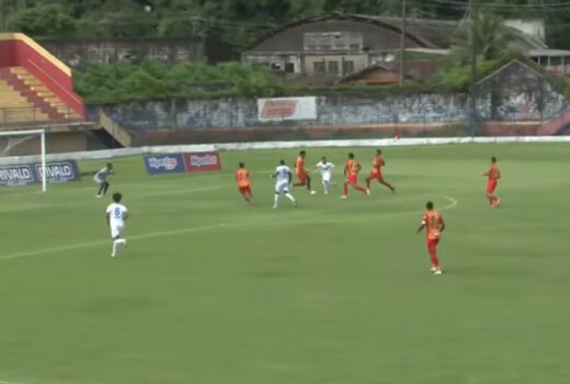 Jacareí vence o Jabaquara em Santos 10
