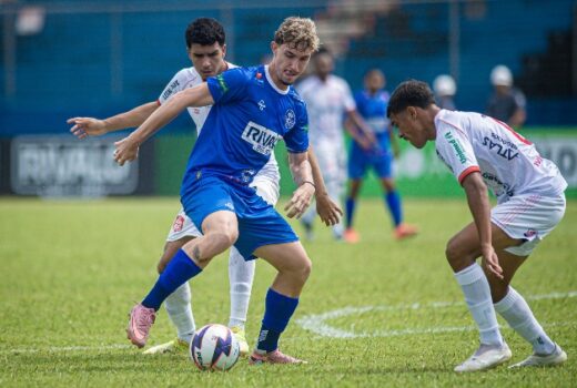 Jacareí concluiu partida suspensa por chuva 5