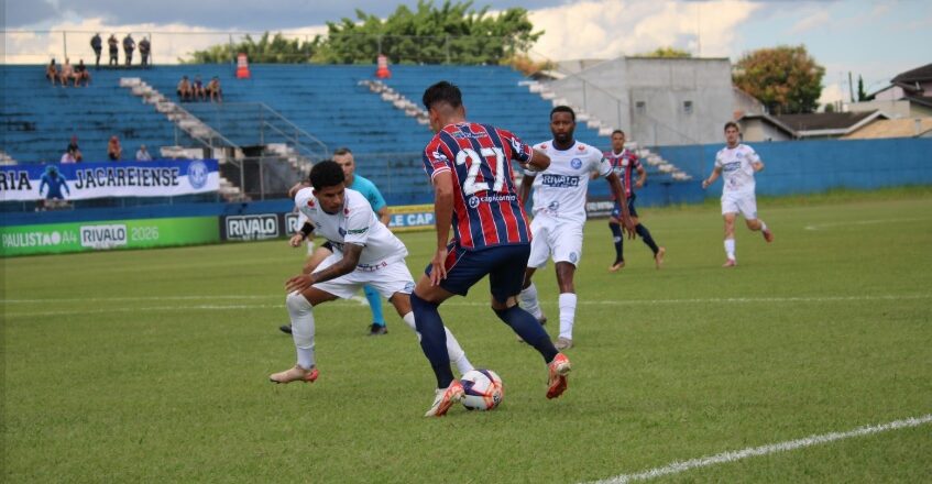 Jacareí sofre nova derrota e concorrentes colam 1