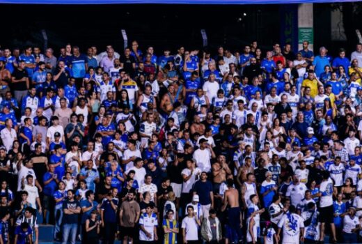 Ingressos estão disponíveis para dois jogos no Martins Pereira 8