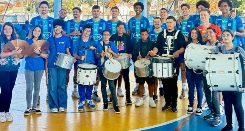 Vôlei São José visitou estudantes torcedores 1
