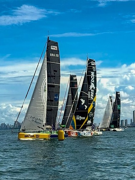 Barco brasileiro tem última etapa de volta ao mundo 2