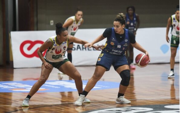Basquete feminino joseense sofre derrota centenária 1