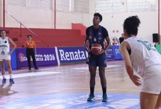 Basquete feminino joseense aplica vitória centenária 3