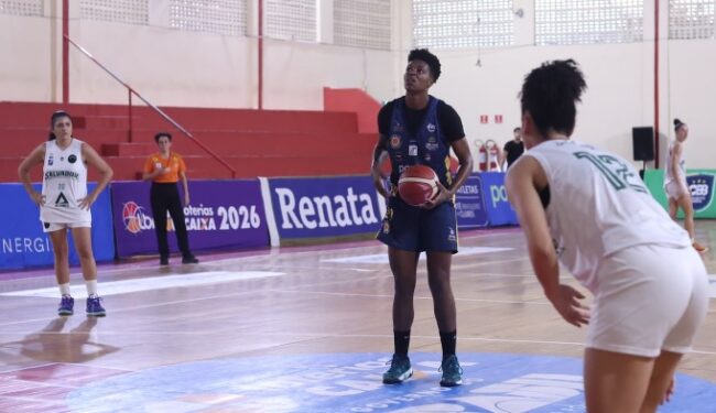 Basquete feminino joseense aplica vitória centenária 1