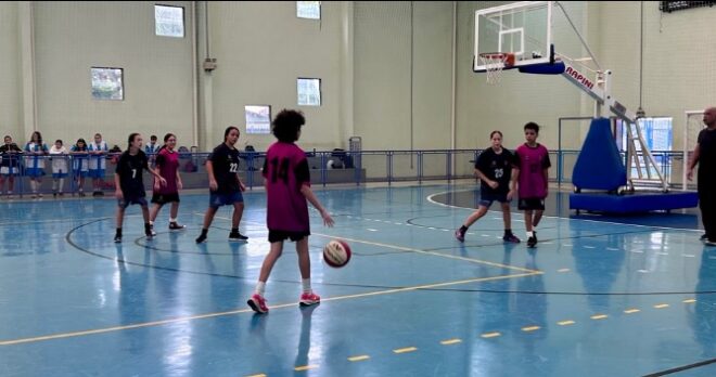Jogos de estudantes abrem semana com basquete 1
