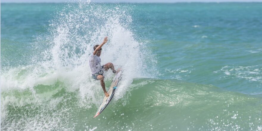 Litoral Norte destaca dupla no Surf Brasil 1
