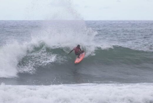 Ubatuba tem etapa de torneio do surfe internacional 10