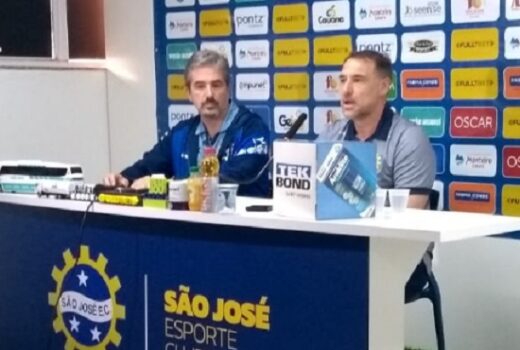 São José divulga planos em apresentação de técnico 4
