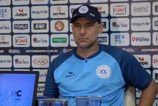 São José substitui técnico com opção questionável 10