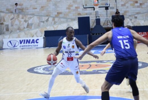 São José Baketball renova contrato de norte-americano 1