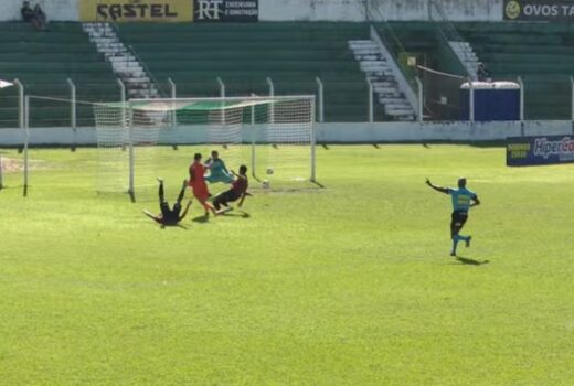 Manthiqueira perde e se despede do campeonato 1