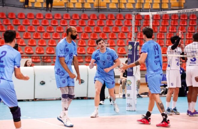 Vôlei São José assume liderança de torneio no Teatrão 3