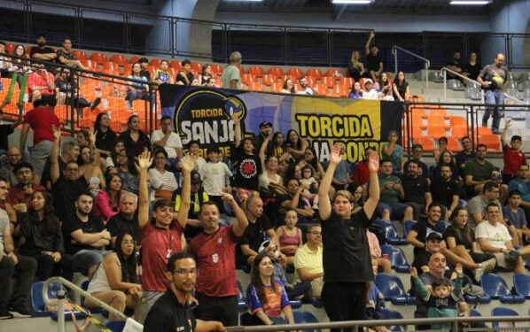 Vôlei São José anuncia ingressos de torneio no Teatrão 1