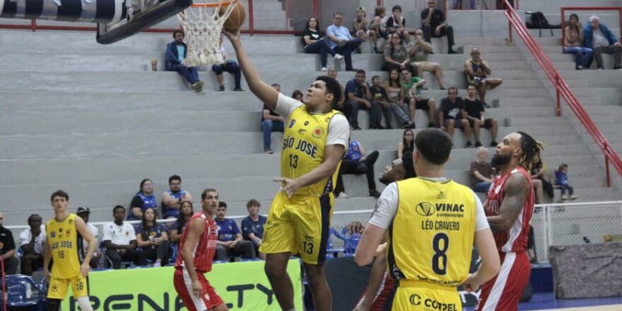 São José Basketball estreia levando virada no final 1